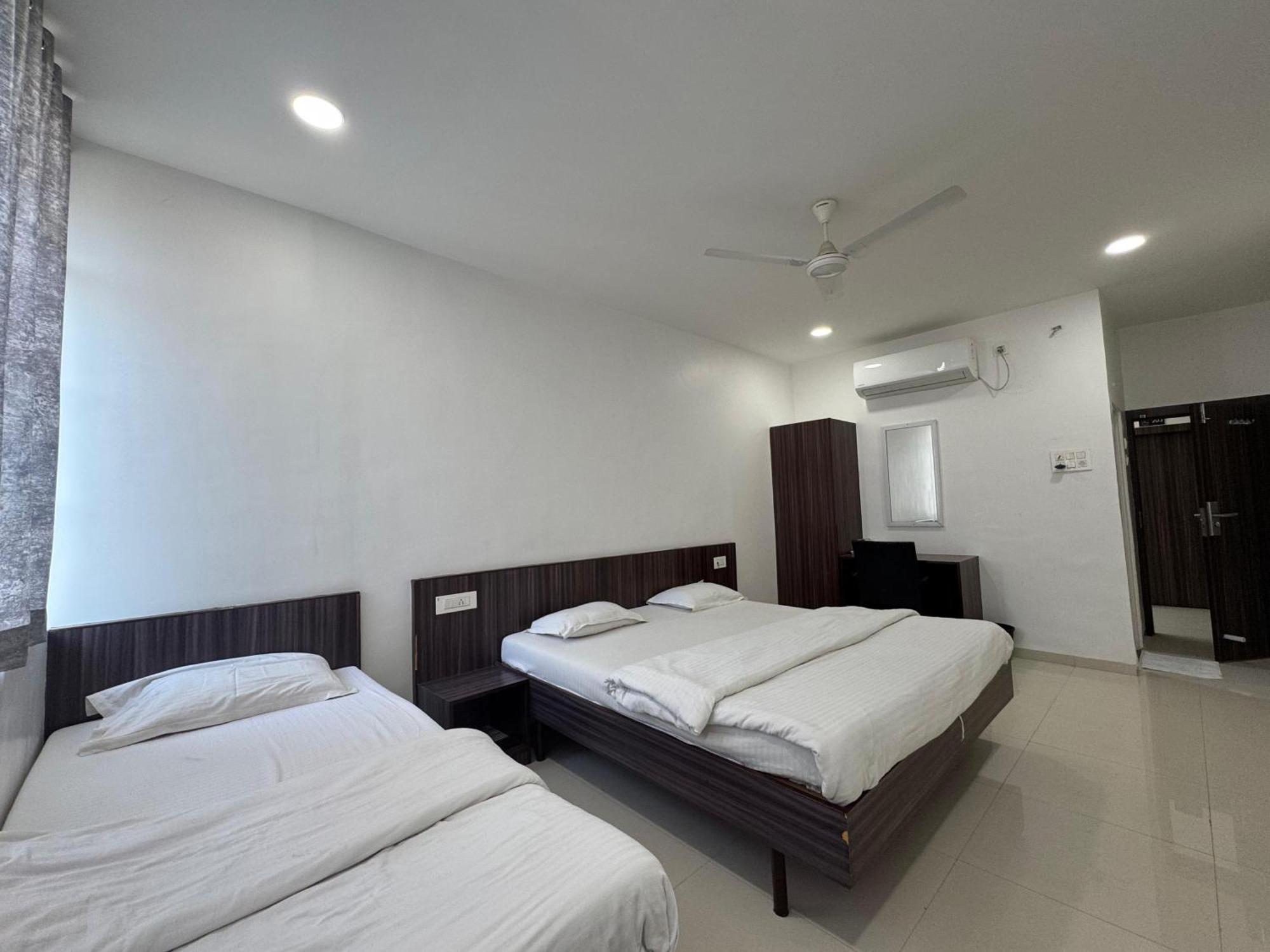 אאורנגבד Hotel New Samrat מראה חיצוני תמונה