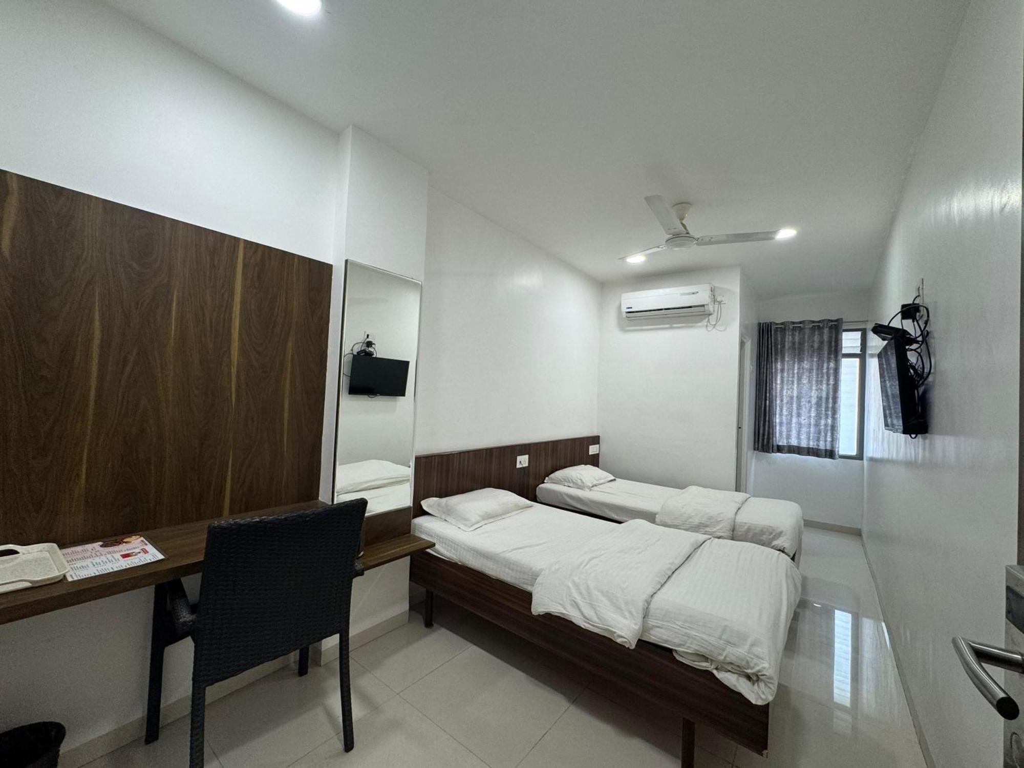 אאורנגבד Hotel New Samrat מראה חיצוני תמונה